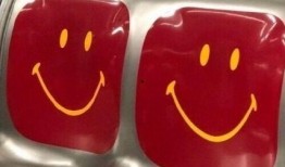 聚众吃瓜文案搞笑,一场聚众吃瓜的欢乐盛宴