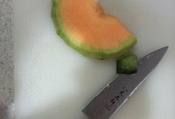 叉子吃哈密瓜,解锁哈密瓜的甜蜜奥秘