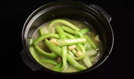 吃瓜群众是吃丝瓜吗,是吃丝瓜还是另有深意？