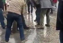 大街吃瓜被打女子,被打女子事件引发社会关注