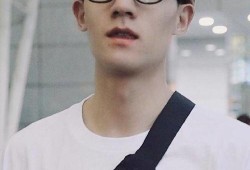 谷嘉诚吃瓜,揭秘娱乐圈幕后真相