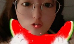 女孩吃瓜,女孩们的甜蜜食趣