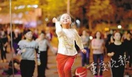 表演女生舞蹈吃瓜,女生舞蹈中的瓜趣演绎