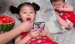 吃瓜爸爸带儿子,亲子互动的甜蜜时光