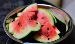 吃瓜日记壁纸高清