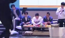 吃瓜看戏ing,揭秘娱乐圈幕后风云